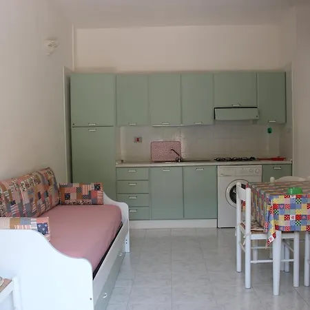Residenza Mediterranea فيلاّسيمِيوس