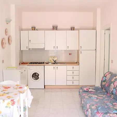 Residenza Mediterranea فيلاّسيمِيوس